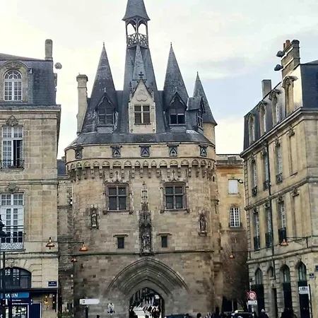 Apartamento 2 30 Et 20 M2 Proche Parc Et Tram D Tres Lumineux