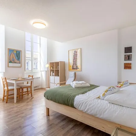 2 30 Et 20 M2 Proche Parc Et Tram D Tres Lumineux *